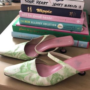 Vintage 🦋 fendi kitten heels 37